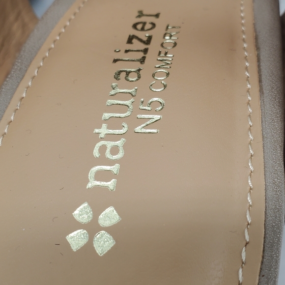 Naturalizer N5 Comfort Mule - Picture 5 of 10